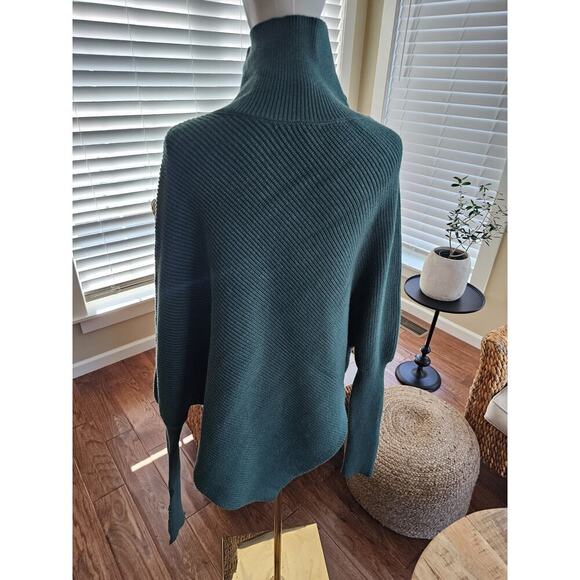 Halara High Neck Long Sleeve Asymmetrical Hem Work Sweater Women's L NWT - Picture 3 of 10